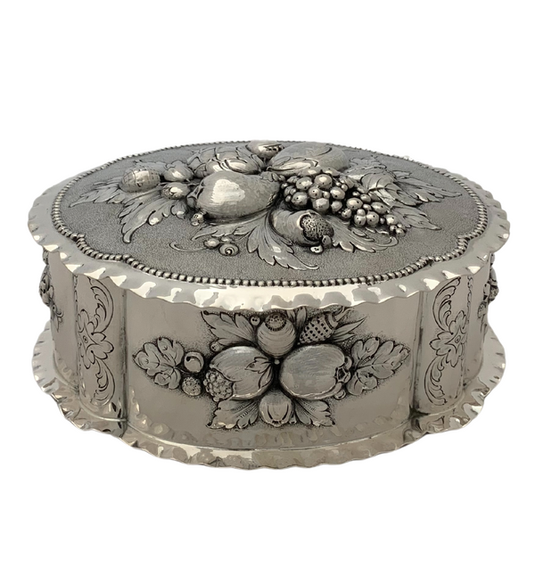 ANTIQUE KARL SOHNLEIN & SOHNE HANAU 800 SILVER HANDMADE FRUIT & FOLIAGE OVAL BOX