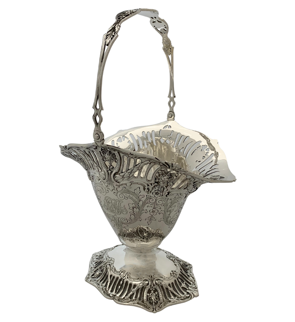 ANTIQUE AMERICAN 925 STERLING SILVER HANDMADE FLORAL CHASED BASKET CENTERPIECE