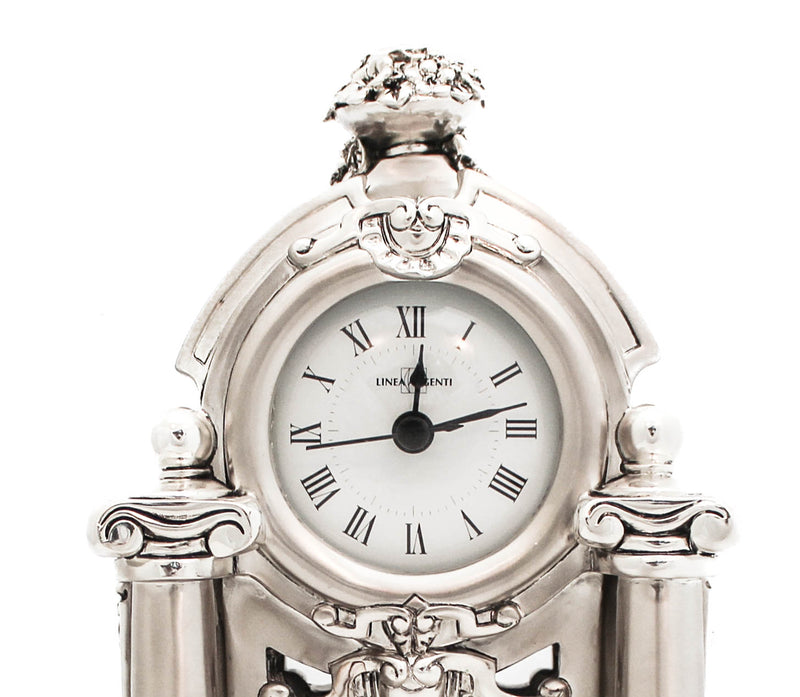 FINE ITALIAN SILVER PLATED SWIRL CHASED ORNATE TABLE CLOCK WITH PENDULUM