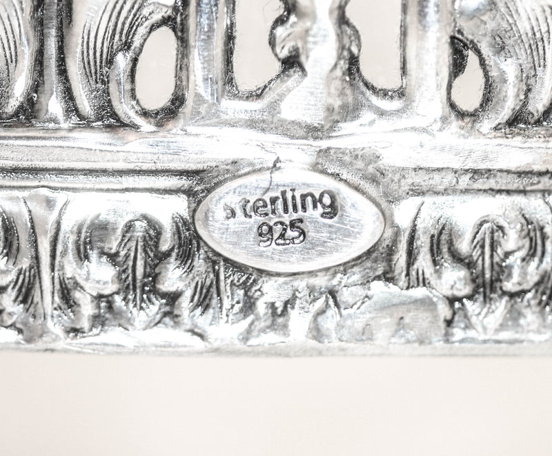 FINE 925 STERLING SILVER & LUCITE CHASED FLORAL & RIBBON DESIGNED MATZA HOLDER