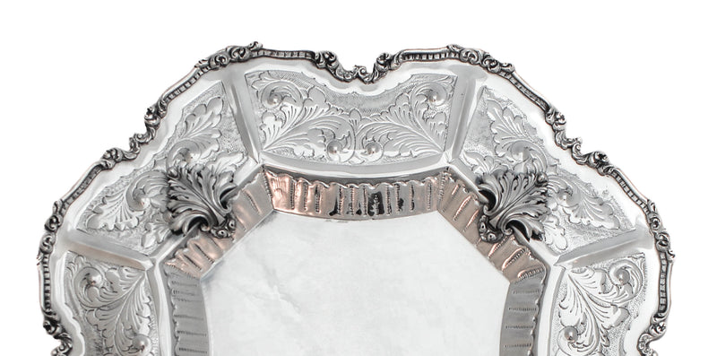 FINE ITALIAN 925 STERLING SILVER CHASED ORNATE LEAF APPLIQUE OCTAGONAL TRAY